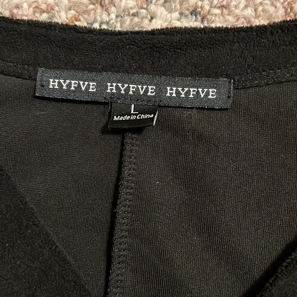 Never worn black comfy top from a local boutique! - Picture 3 of 3